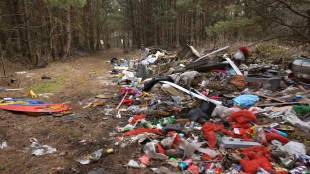 39 вантажних автомобілів сміття вивезли з території «Голубих озер»