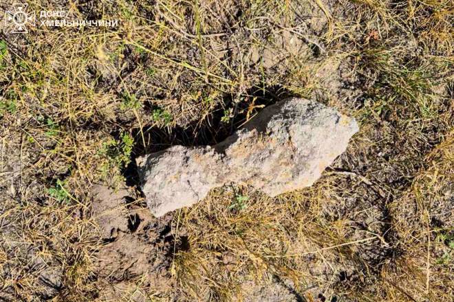 На Шепетівщині виявили вибухонебезпечний предмет: довелось викликати саперів