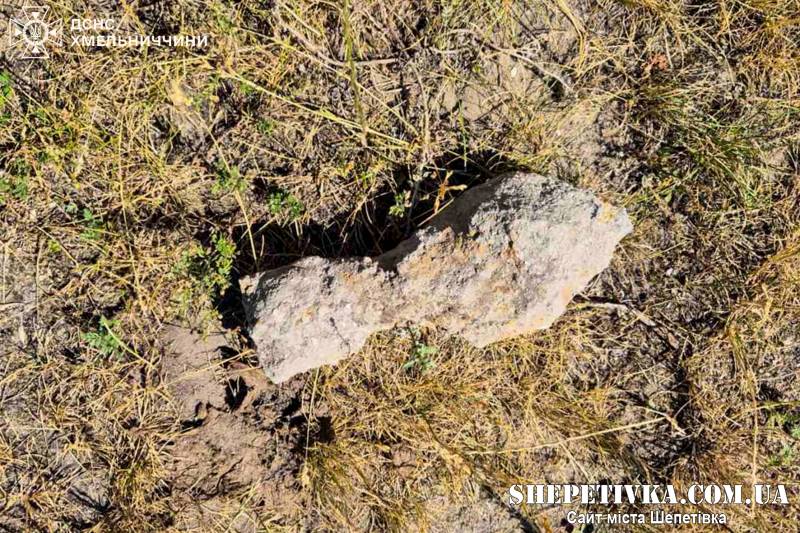 На Шепетівщині виявили вибухонебезпечний предмет: довелось викликати саперів