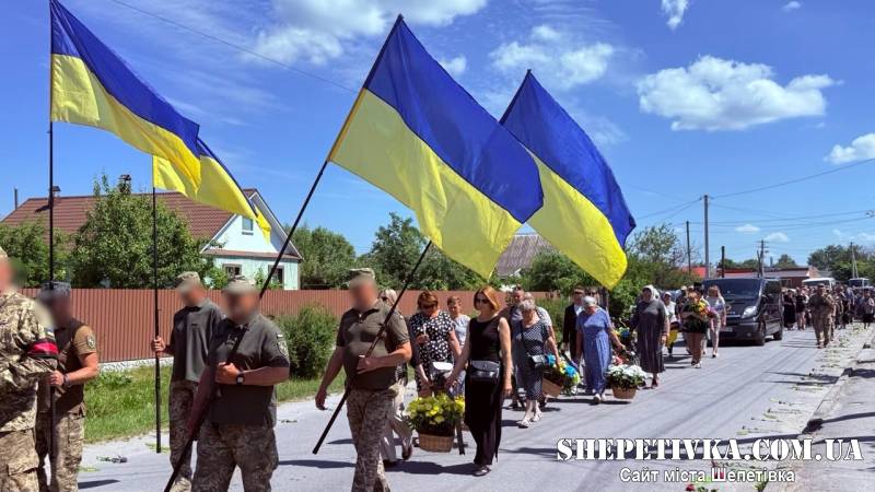 У Полонному попрощалися із Захисником Юрієм Галатом, який помер у шпиталі