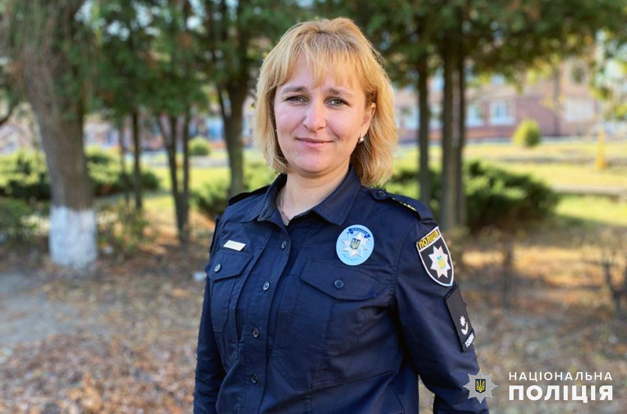Шепетівська поліцейська Ольга Семенюк вже понад 10 років опікується малозабезпеченими сім’ями