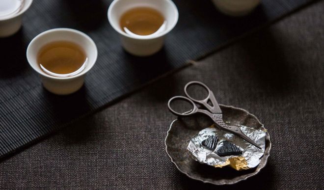 Чайна смола Пуера – концентрат смаку, користі й енергії