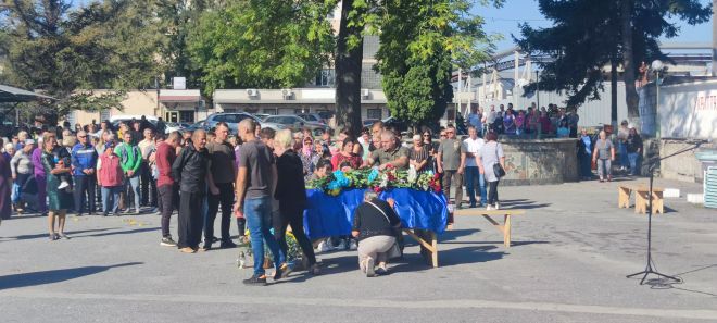 На Шепетівщині попрощались із воїном Микитенко Юрієм