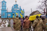 Неодноразово був у зоні АТО: на щиті у рідну Цвітоху повернувся Паламарчук Олександр