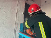 На Шепетівщині рятувальники виламали двері квартири, але рятувати було нікого