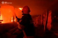 На Шепетівщині палало 150 кв.м. деревообробного цеху