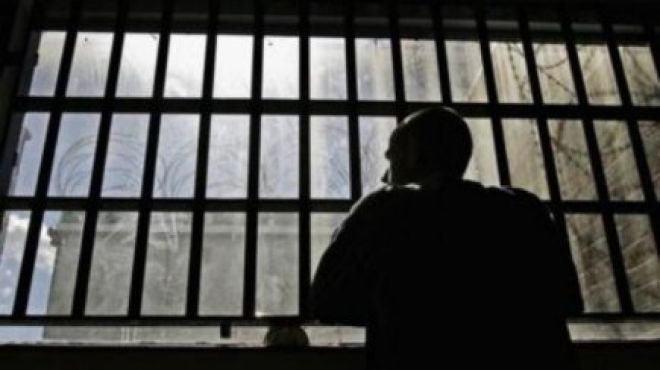 За порушення режиму відбування покарання Шепетівський суд присудив 4,5 роки за ґратами