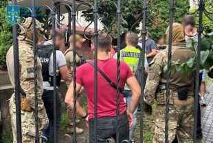 На Хмельниччині діяв псевдореабілітаційний центр, де незаконно утримували людей