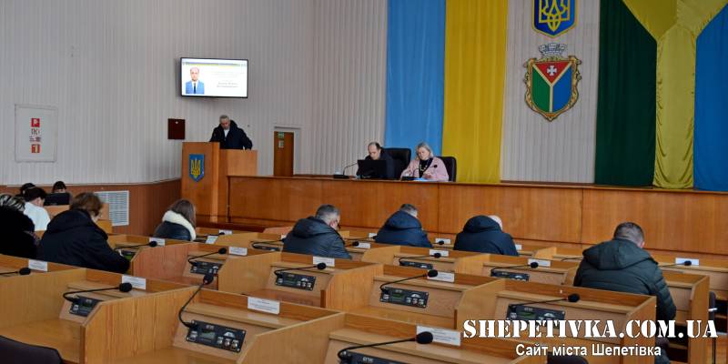 Виконком: пасажирські перевезення, нові дорожні знаки, відключення від центрального опалення та ремонт дощової каналізації