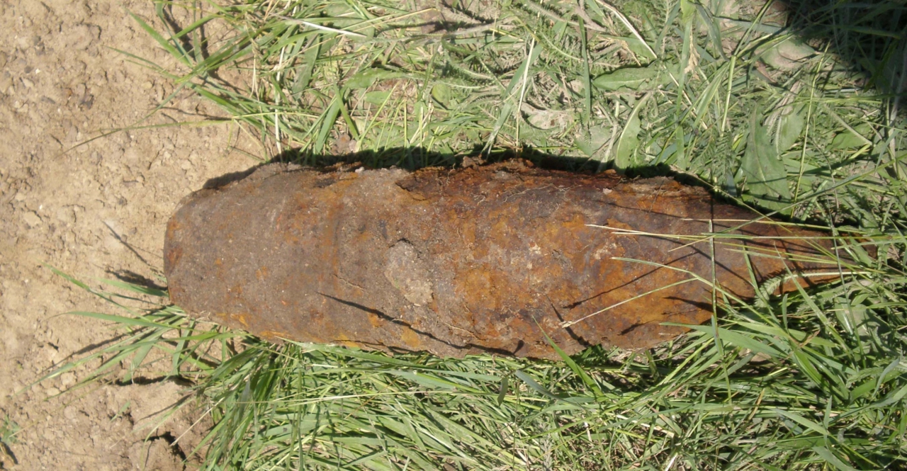 На дачному масиві знайшли артилерійський снаряд