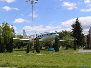 Знаменитий шепетівський літак повернуть на місце