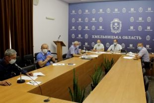 У Шепетівці заборонили діяльність хостелів та проведення масових заходів