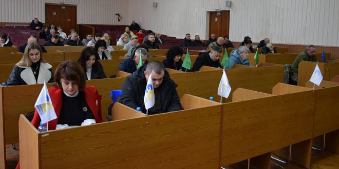 Сесія міськради: перехід міста на індивідуальне опалення, списання автобусних зупинок, пилосос для прибирання вулиць