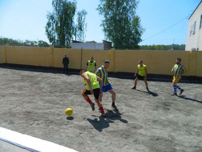 Засуджені Шепетівської ВК (№98) зіграли у товариському футбольному матчі із збірною священнослужителів