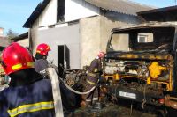 Через палаючий КАМАЗ ледь не зайнялись сусідні будівлі