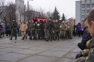 Шепетівчани попрощалися з Валентином Драчуком