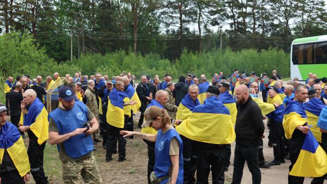 Ще двох полонених жителів Шепетівщини вдалось повернути на заключному етапі обміну «1000 на 1000»