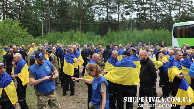 Ще двох полонених жителів Шепетівщини вдалось повернути на заключному етапі обміну «1000 на 1000»