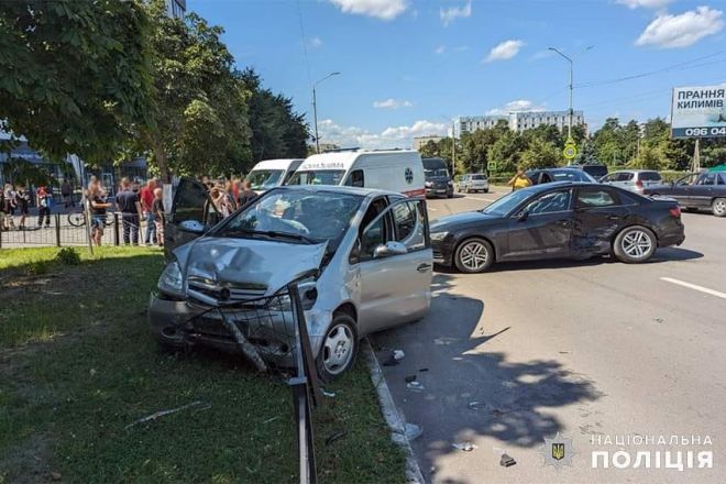 На Шепетівщині у ДТП травмувалось троє людей, серед яких підліток