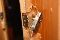 Рятувальники виламували двері щоб медики дістались до пенсіонерки