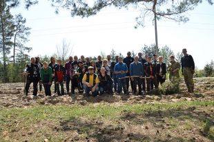 Мотоспільнота долучилась до посадки лісу