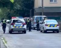 Тікав від патрульних та ТЦК на велосипеді, а потім порізав ножем руку поліцейському