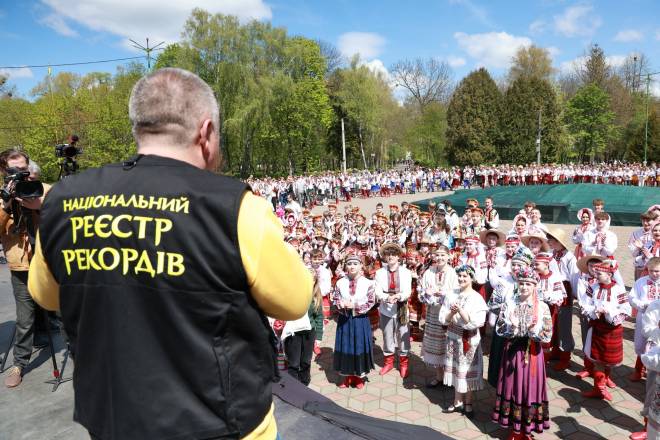 Магія «Краков’яка» у серці Хмельницького: 888 танцюристів встановили рекорд України