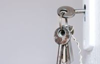 На Шепетівщині неповнолітній обікрав сейф приймальниці брухту