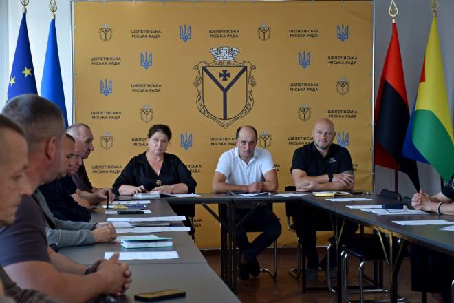 На п'ятому році великої війни у Шепетівці взялися за укриття та пожежну безпеку на сміттєзвалищах
