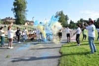З нагоди Дня Конституції у Шепетівці бігали з фарбами Холі та слухали концерт