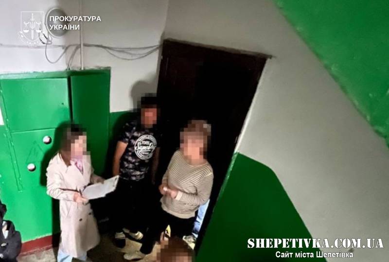 Продавала PVP через «закладки» та з рук у руки: у Ізяславі взяли під варту 45-річну наркозбувачку