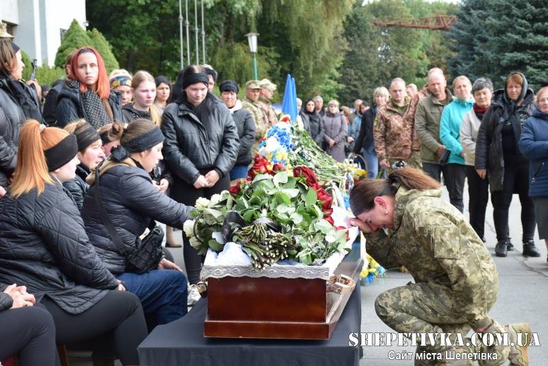 Шепетівка провела в останню земну дорогу солдата Олександра Пипича