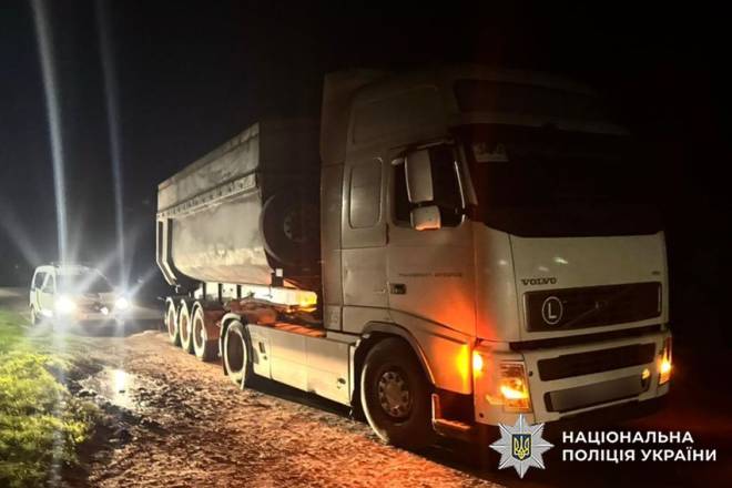 Житель Шепетівщини вантажівкою наїхав на літню велосипедистку