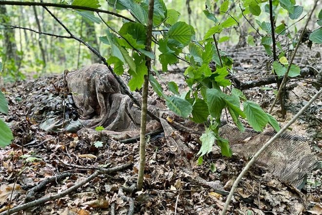 На Шепетівщині снайпери Нацгвардії відпрацювали навички маскування в лісі