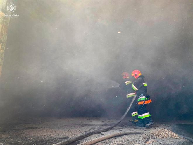 За минулу добу рятувальники Шепетівщини ліквідовували дві пожежі