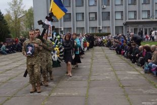 Шепетівчани попрощались із загиблим Андрієм Біленьким