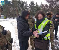 Житель Славути вимагав у двох жінок 50 000 гривень вигаданого боргу, одну з них навіть побив