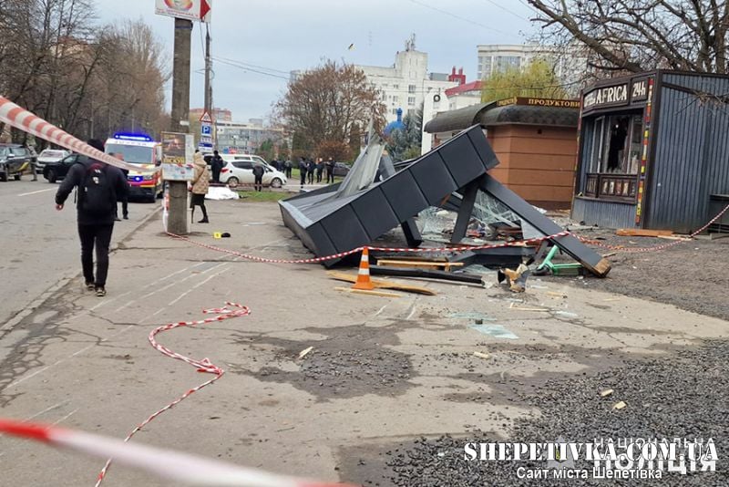 Троє людей загинуло: поліцейські затримали нетверезого водія, який в’їхав у зупинку громадського транспорту