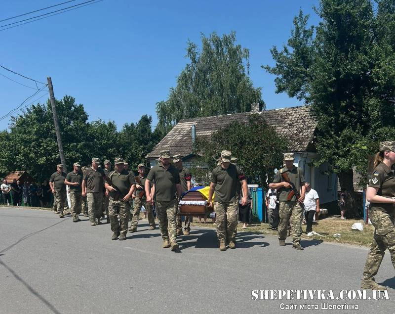 У Крупецькій громаді попрощалися із Захисником Олегом Лавруком: оголошено день жалоби