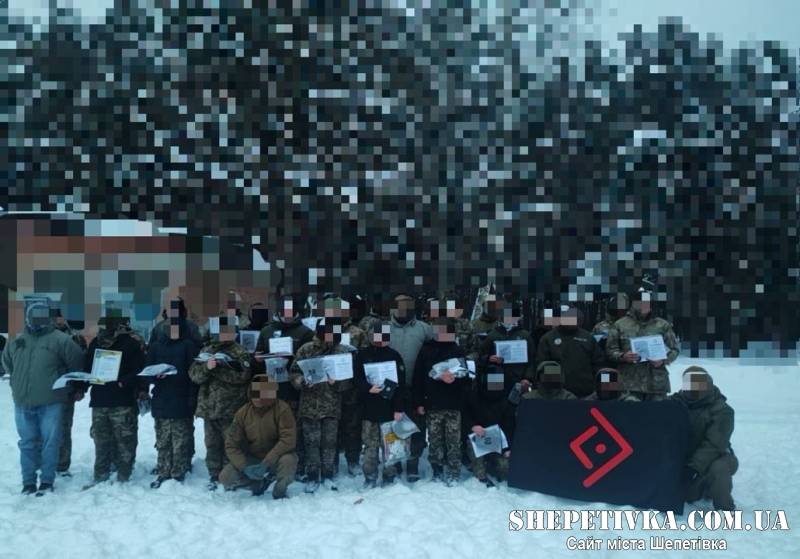 «Воїн Вовкулака»: на Шепетівщині відбувся масштабний військово-патріотичний вишкіл для молоді