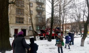 На Проспекті Миру задимівся під&#039;їзд будинку