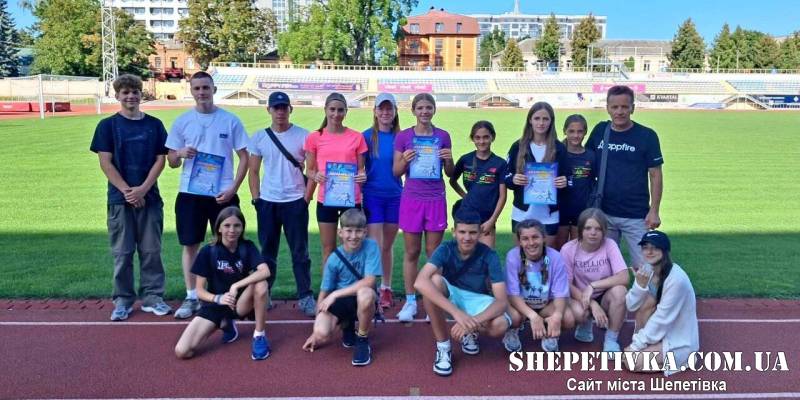 Шепетівчани здобули чотири бронзи обласного чемпіонату з легкої атлетики