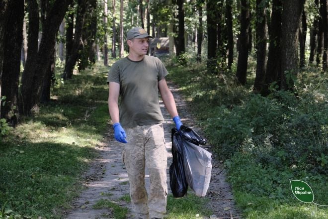 Працівники Шепетівського лісового господарство доєднались до акції &quot;World Cleanup Day&quot;