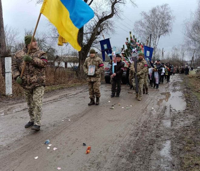 У Сахновецькій громаді прощались з десантником Люлюком Дмитром Валерійовичем