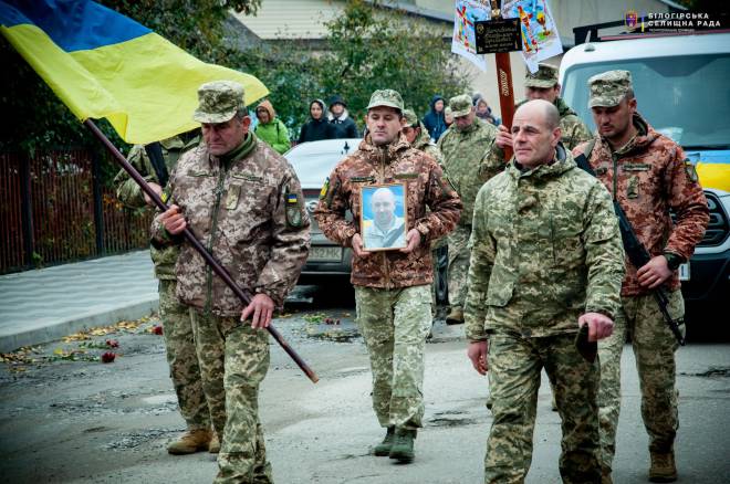 Понад 3 роки захищав українську незалежність: у засвіти провели Петрівського Володимира