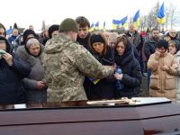 На Шепетівщині прощались із воїном Ляшуком Віталієм
