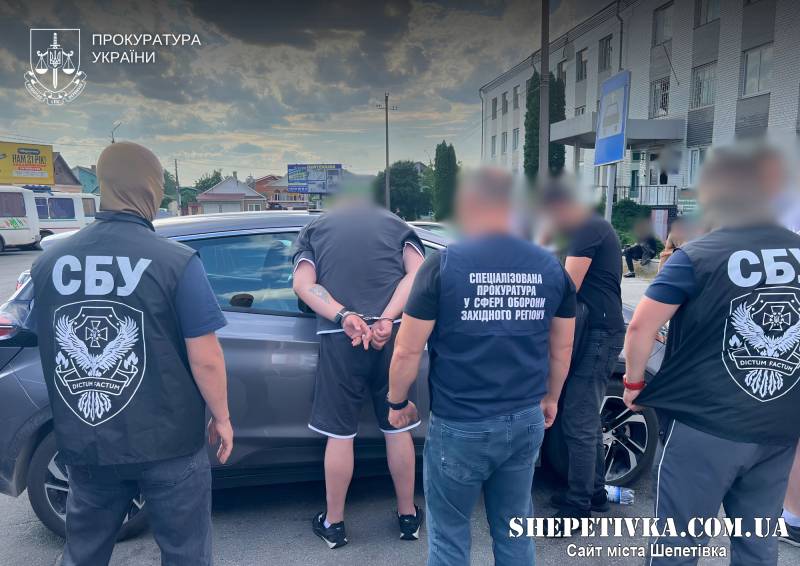 Викрито співробітника ТЦК, який за $7000 продавав «тилові» посади в ЗСУ