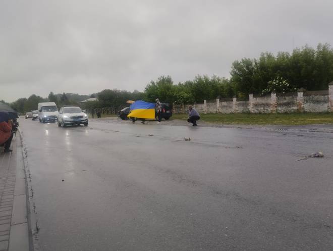 Плужненська громада попрощалася із захисником Віктором Панасюком