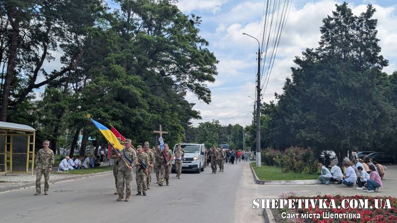Славутчани віддали останню шану воїну Тимощуку Андрію Євгеновичу