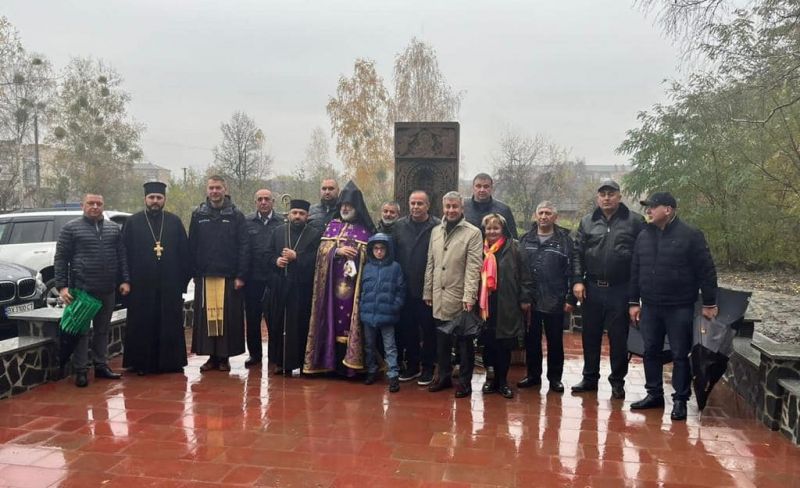 У Шепетівці відбулося освячення хачкара за участі посла Вірменії